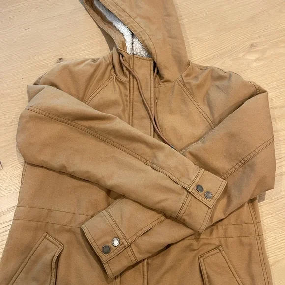 Patagonia women’s tan parka - Picture 2 of 6